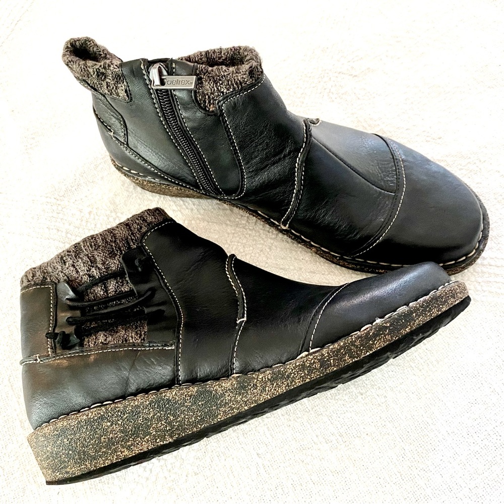 Aetrex Tessa Boots in Black with Sweater & Zip Details Orthotic Arch Support